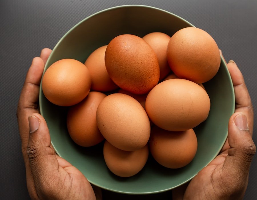 Tips Memilih Telur Segar di Pasar